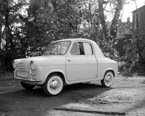 Piaggio Vespa 400 1957 года